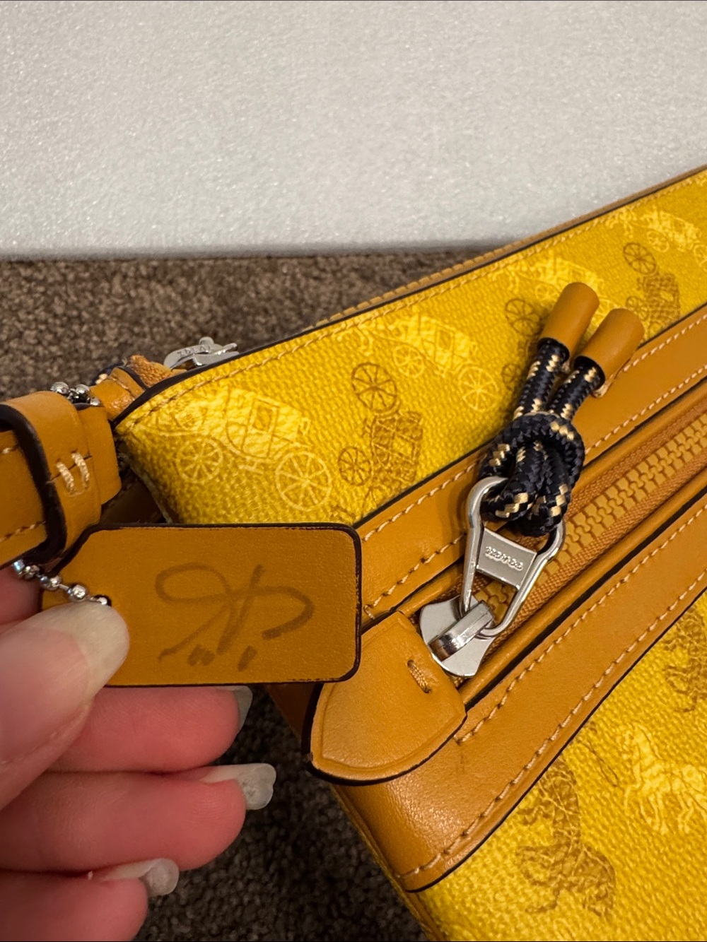 Coach gallery horse and carriage print pouch large wristlet with hangtag - Picture 5 of 11